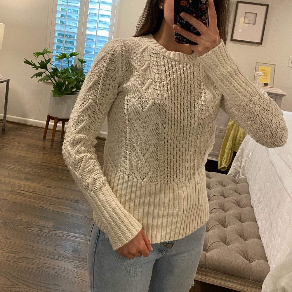 SMALL CREAM SWEATER